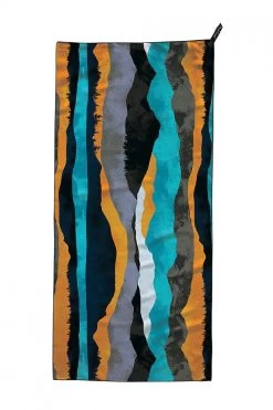 PackTowl Personal -Freedom Camping Store 11113 packtowl personal body alpinereflections frontview