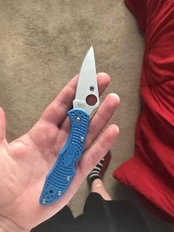 Spyderco Delica 4 -Freedom Camping Store AE479352 BC2D 45E8 875F 3C168A43AA66