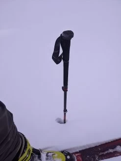 Leki Makalu FX Carbon 26 Leki Makalu FX Carbon -Freedom Camping Store PXL 20230106 185817987