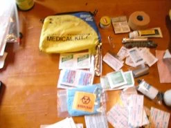 Adventure Medical Kits Ultralight & Watertight .7 -Freedom Camping Store SANY0529